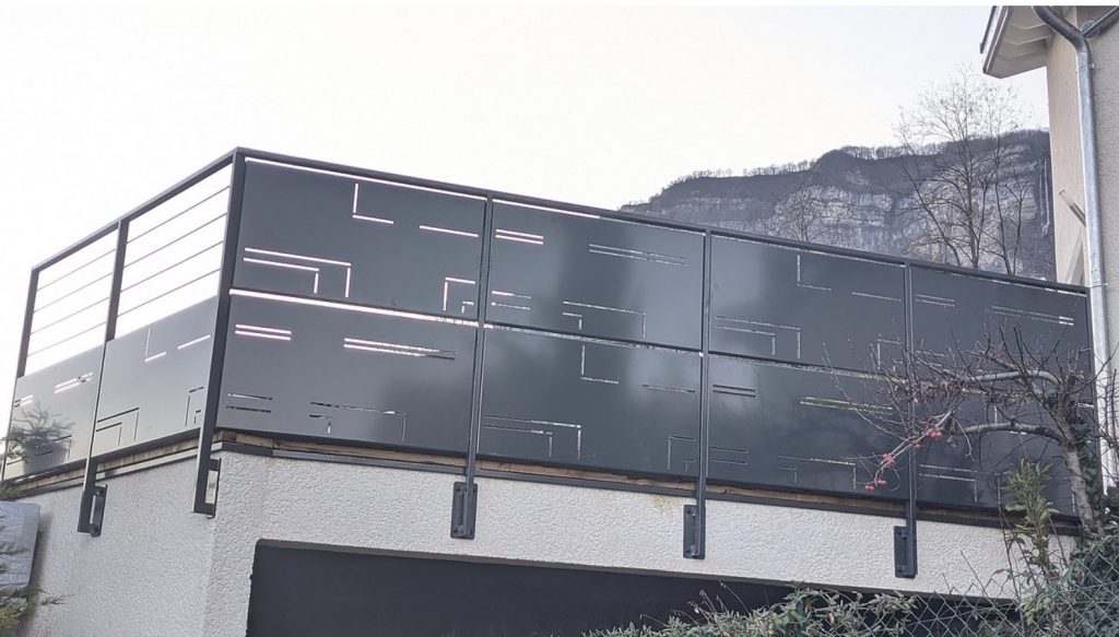 Création et fabrication garde-corps sur mesure à Grenoble et alentours