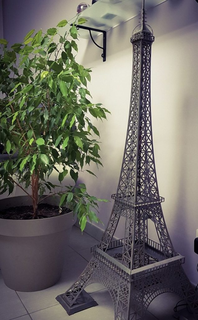 tour-eiffel-sur-mesure-objet-acier-serom-grenoble